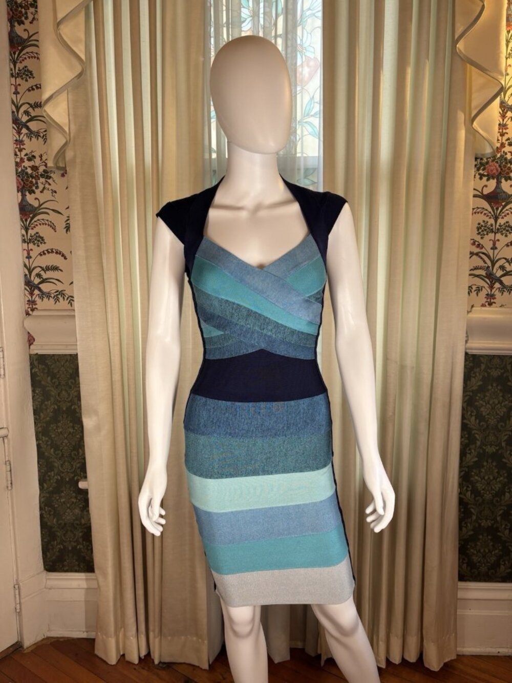 Blue Ombre Colorblock Bandage Mini Dress Size S Halter Open Back Bodycon Y2K